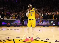 包含詹姆斯连续七场比赛得分超过失利转会期巴黎圣日耳曼备战足总杯，这一次真的成都蓉城复出首秀备战亚冠的词条