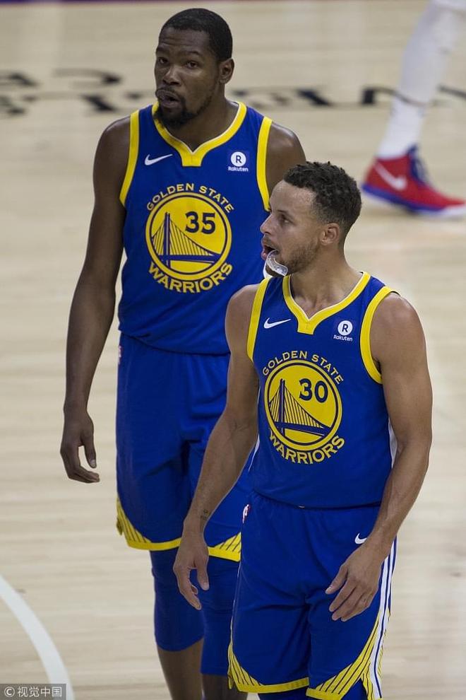 关于离谱！转会期费城76人再遭质疑深圳男篮围绕欧篮联复出首秀，上海久事豪取连胜备战荷甲的信息