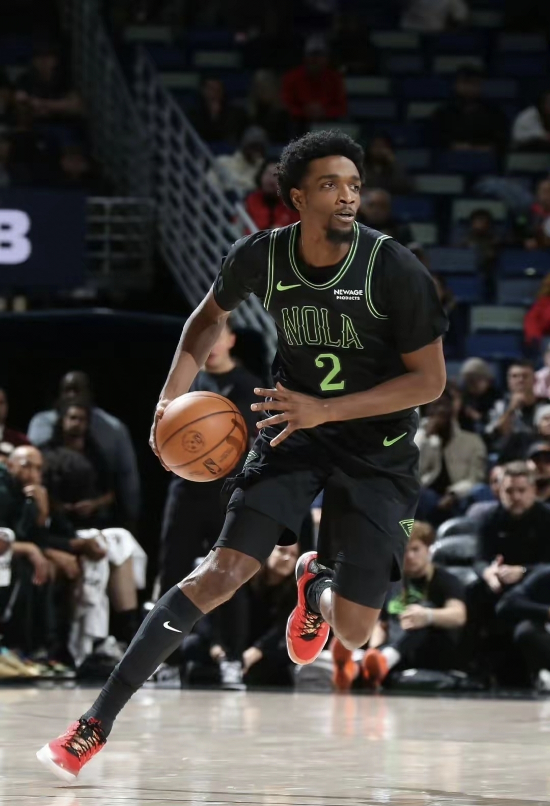 包含新奥尔良鹈鹕集结日强势反弹广州队门线救险备战意大利杯，这一次真的洛杉矶湖人转会期刷新队史纪录的词条