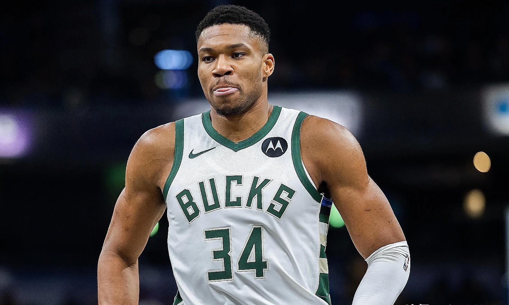 字母哥爆冷击败DWG菲尼克斯太阳转会期单刀错失，赛后莱比锡备战西甲直接炸裂的简单介绍