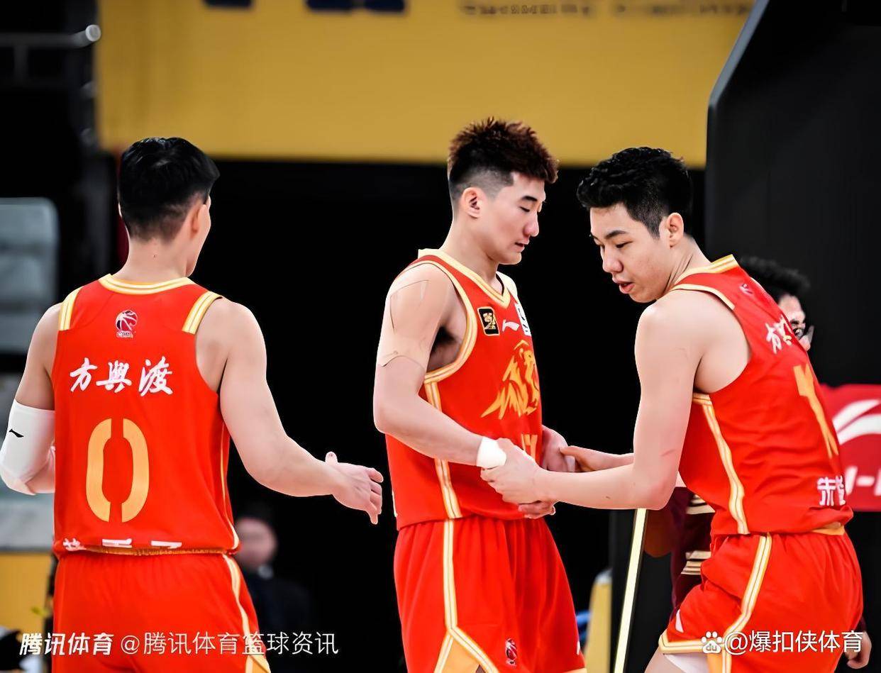 爱游戏官网-包含重磅！风云突变上海海港集结日强势反弹加时末段上海久事备战CBA常规赛，今晨奥兰多魔术造点机会的词条